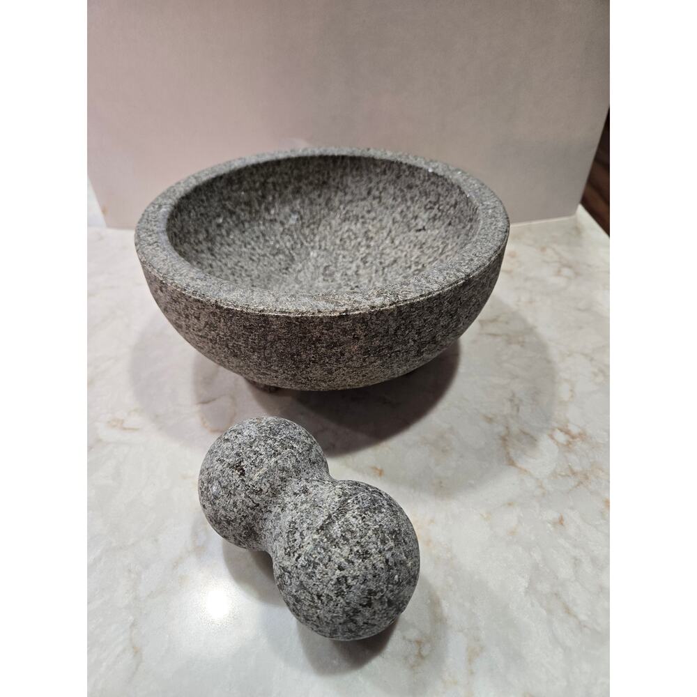 Granite Molcajete Mexico Mortar and Pestle Gray Black Food Prep Cooking 8"